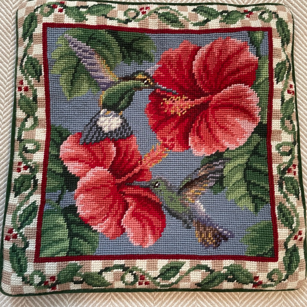 Beautiful Hummingbirds & Flowers Needlepoint Pillow Cover New